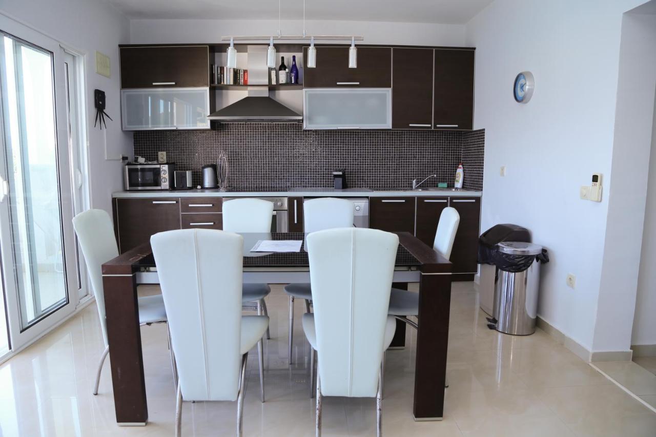 Mountain Bay Views Apartments Njivice Εξωτερικό φωτογραφία