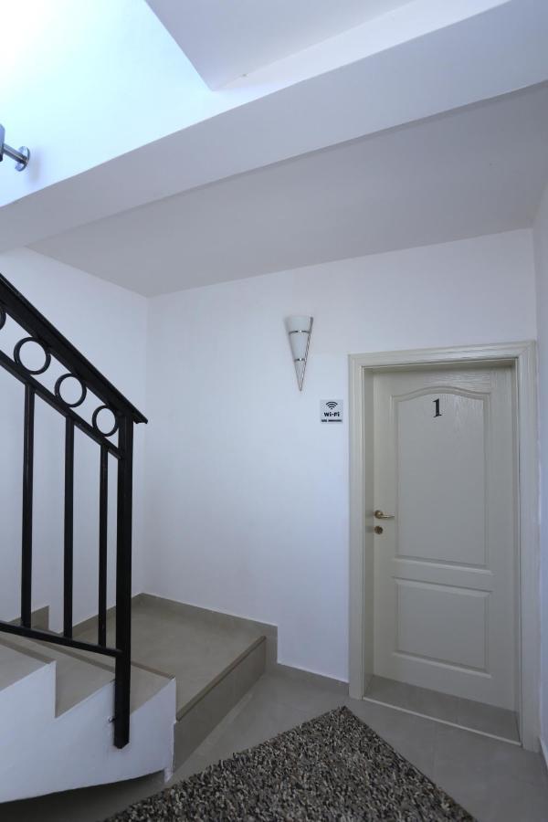 Mountain Bay Views Apartments Njivice Εξωτερικό φωτογραφία