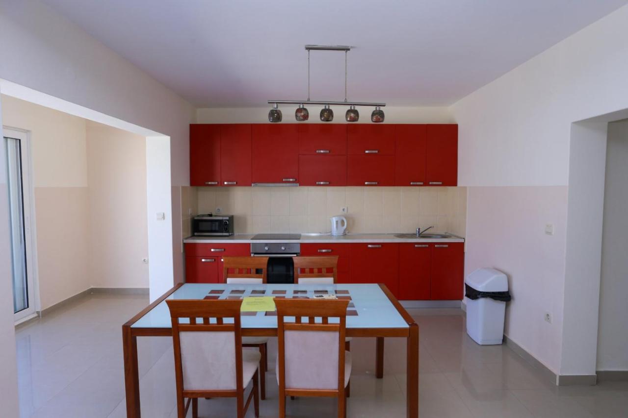 Mountain Bay Views Apartments Njivice Εξωτερικό φωτογραφία
