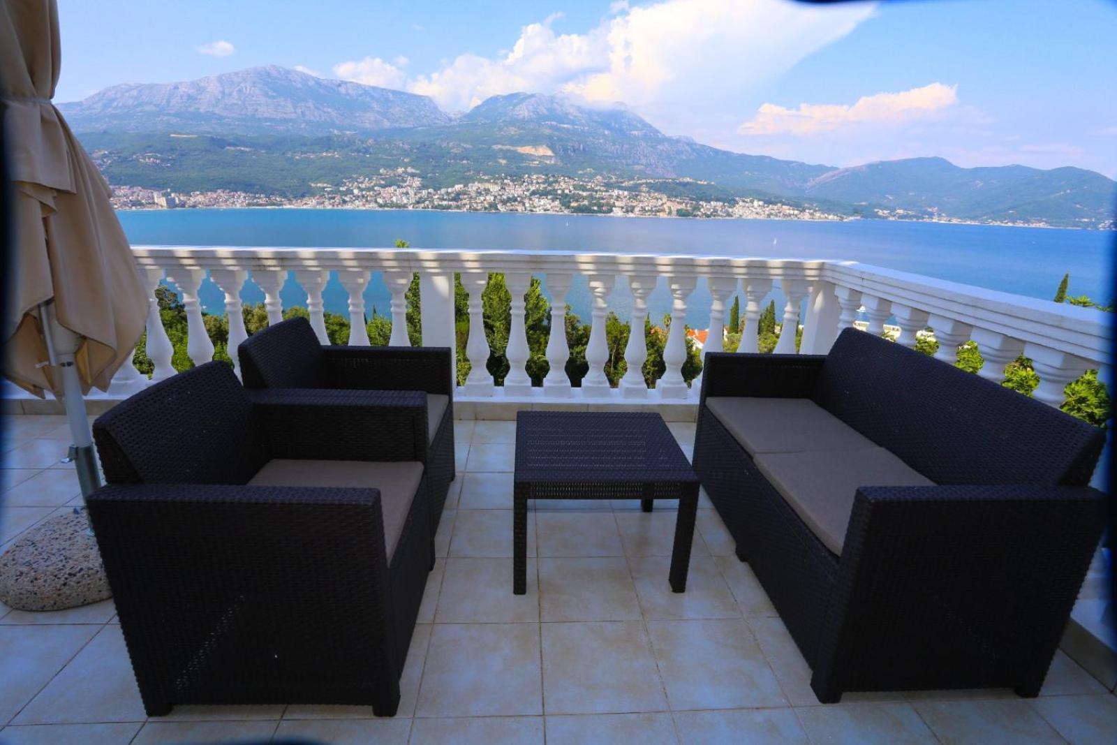Mountain Bay Views Apartments Njivice Εξωτερικό φωτογραφία