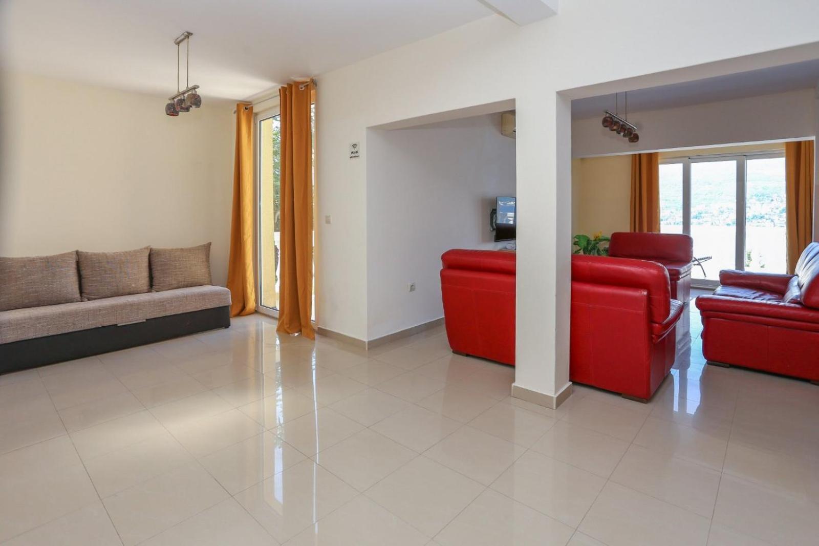 Mountain Bay Views Apartments Njivice Εξωτερικό φωτογραφία