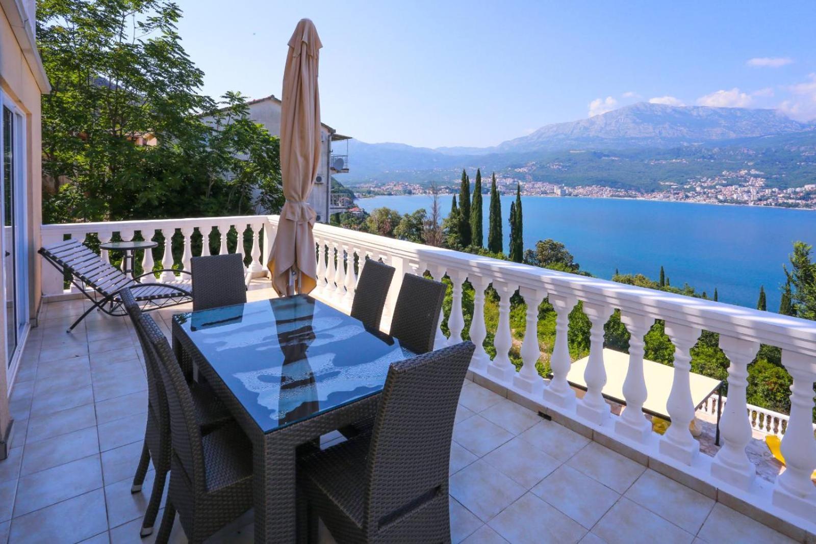 Mountain Bay Views Apartments Njivice Εξωτερικό φωτογραφία